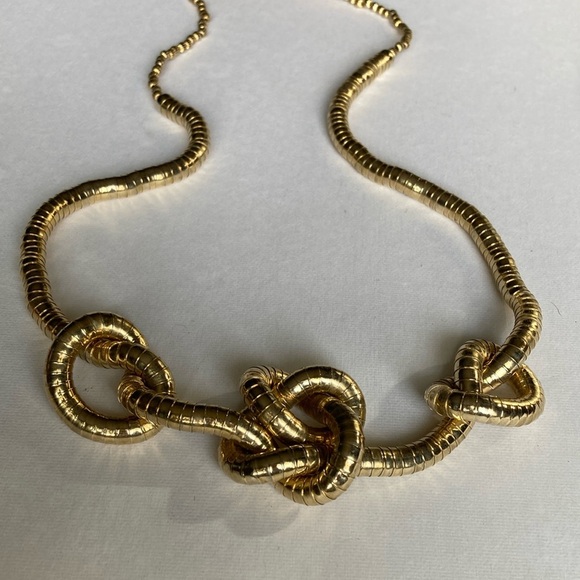 Vintage  Flexible Gold Tone Knot Fluid Metal Necklace - Picture 3 of 11